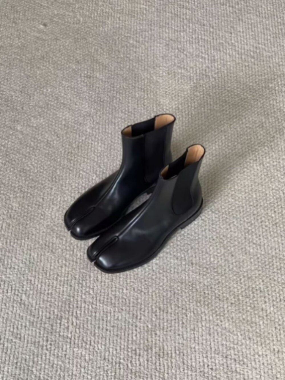 Maison Margiela Tabi Split-Toe Chelsea Boots | Size 38 (US 8)